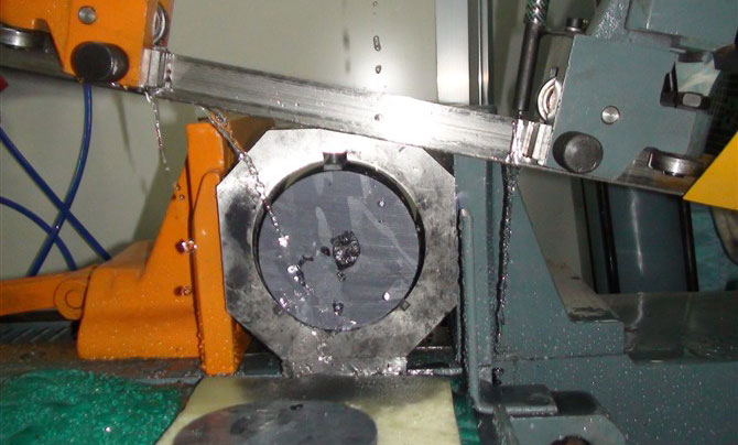 SAWTX-LD continuously coated diamond saw blade - sawing polysilicon