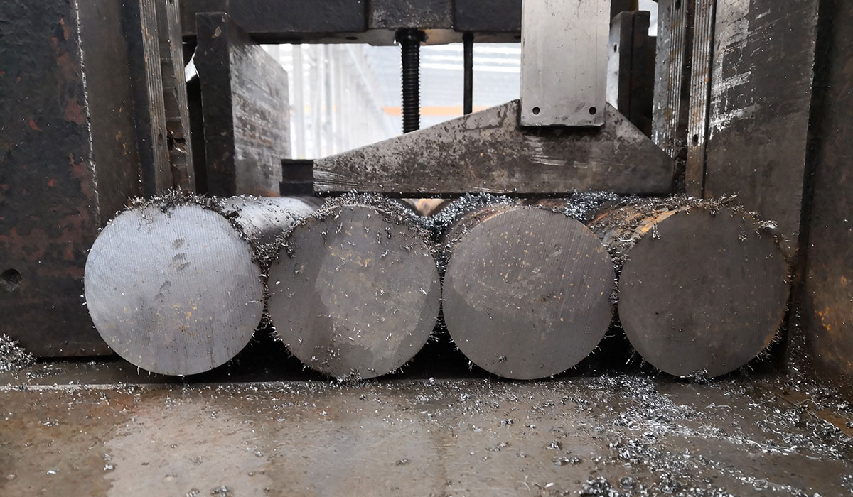 Common sharp-tooth type band saw blades – sawing low-alloy steels