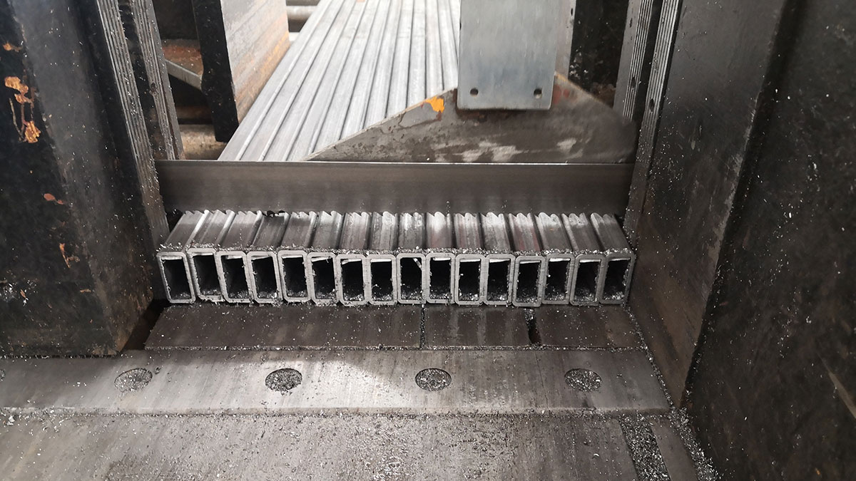 Saw Blades for sawing profile structure – cutting rows of square pipes