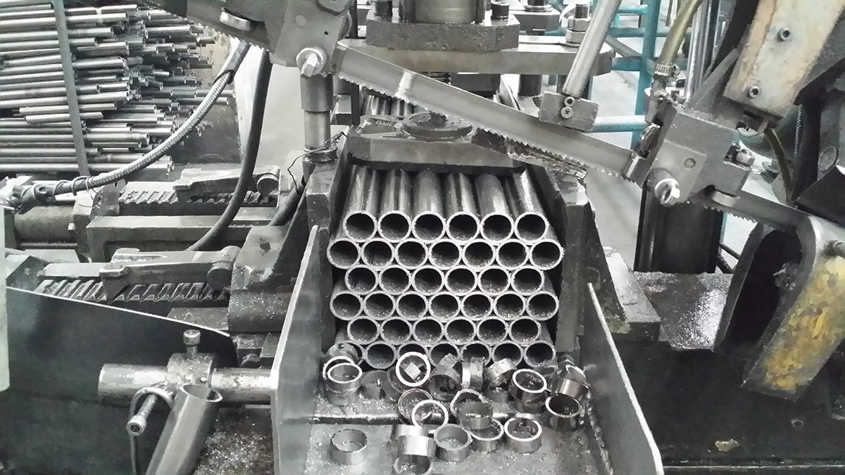 Reinforced saw blades with tooth anti-scratch – sawing thin-walled pipes made of medium carbon steel