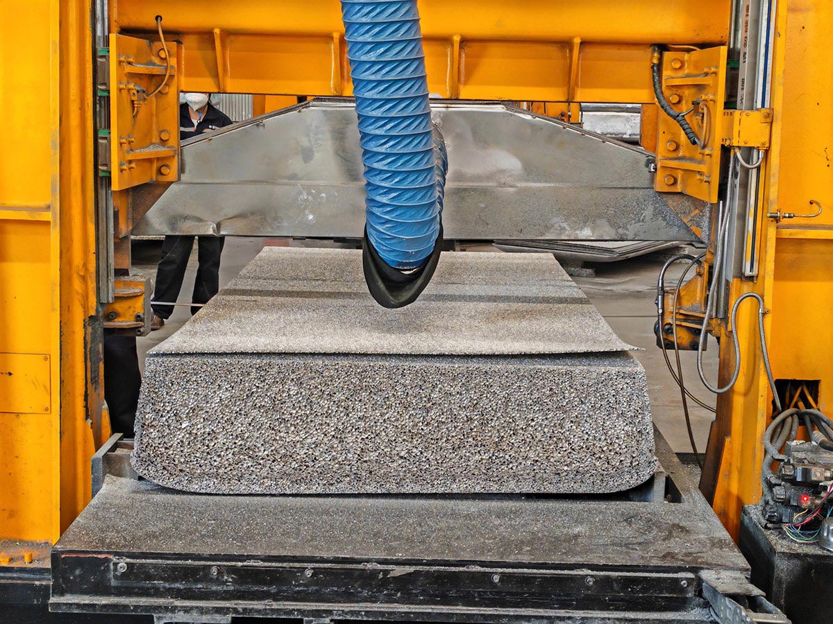 YOUJUKCOM-LM Alloy saw blade – Sawing foamed aluminum at high speed (thickness 18mm per piece)