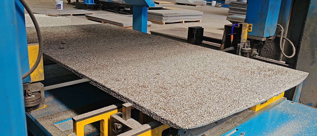YOUJUKCOM-LM Alloy saw blade – Sawing foamed aluminum at high speed