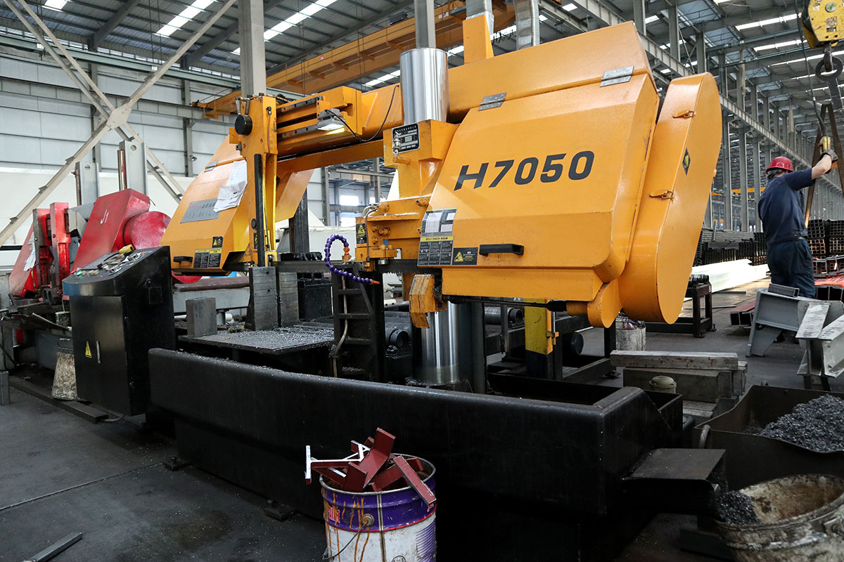 High Effective Band Sawing Machine H7050