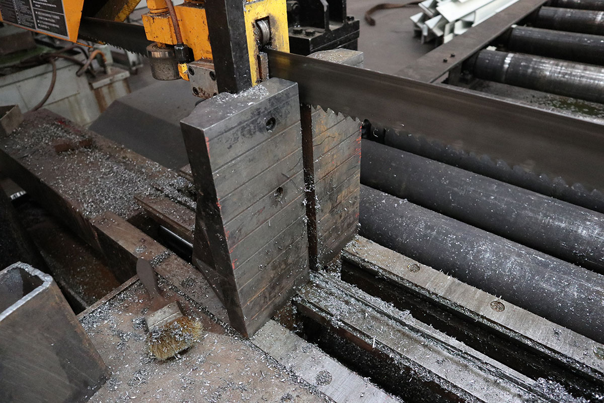 High Effective Band Sawing Machine H7050