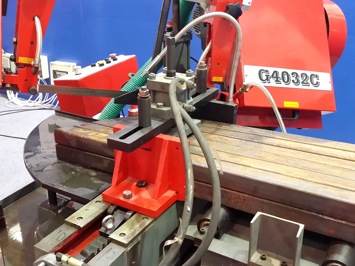 Horizontal Metal Angle (0-60°) Band Sawing Machine V6-G4032C