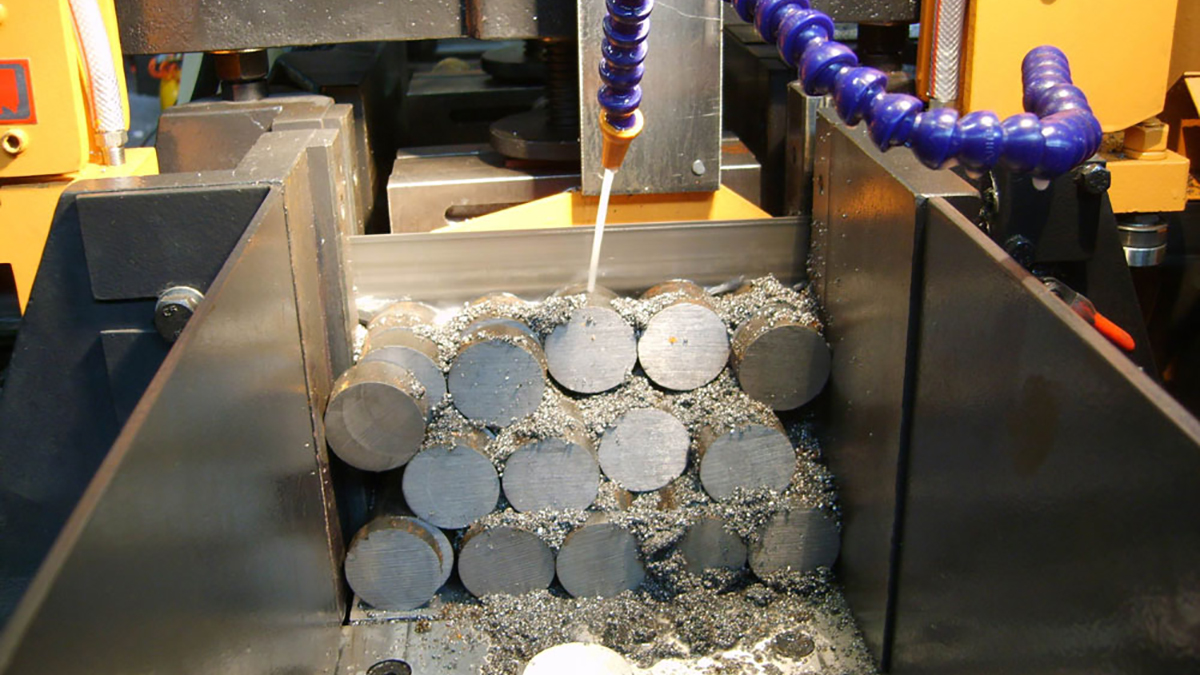 Common sharp-tooth type band saw blades – sawing materials with small diameter