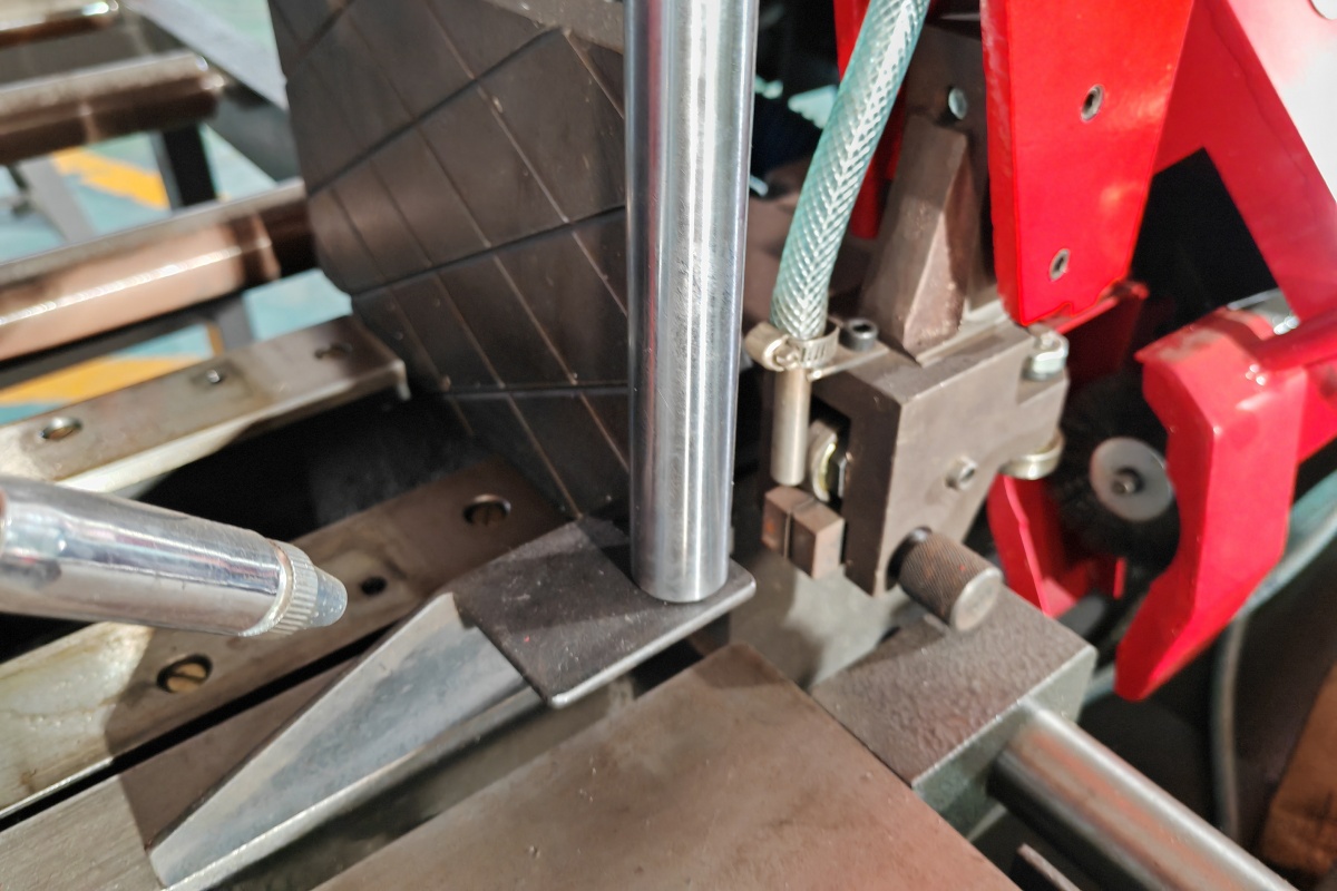 Semi-Auto Horizontal Metal Band Sawing Machine Tool V6-G4025B